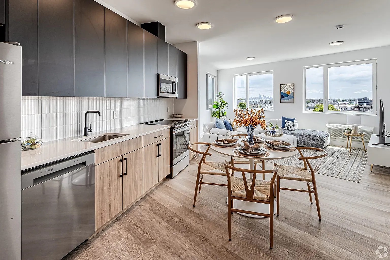 1 bed, 700 sqft, $2,699 — Photo 1