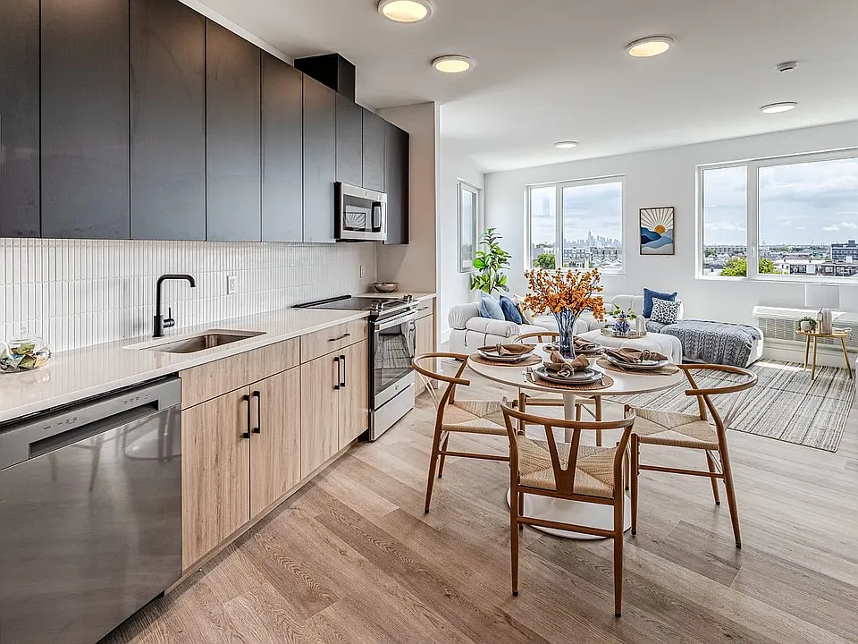 39-40 Madison St #6C