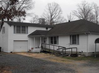 9929 Buckskin Trl, Gloucester, VA 23061