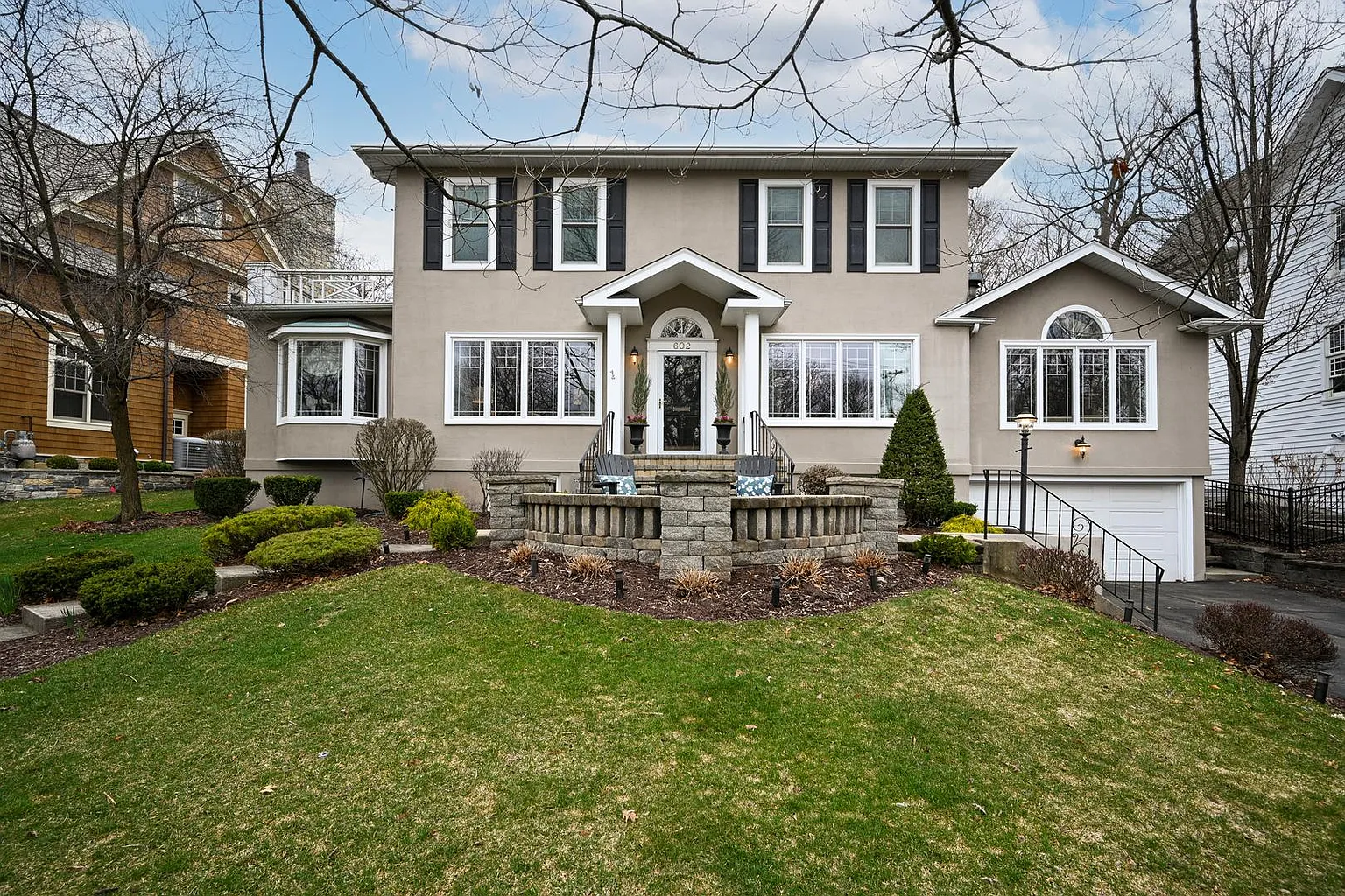 602 Lenox Rd photo 1