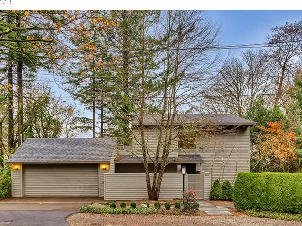 4155 SW Greenleaf Ct, Portland, OR 97221