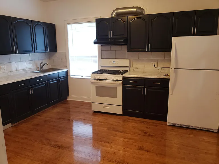 5109 W Cornelia Ave #2 — Photo 6