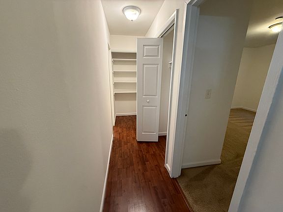 5th image of 208 Undercliff Ave APT B12