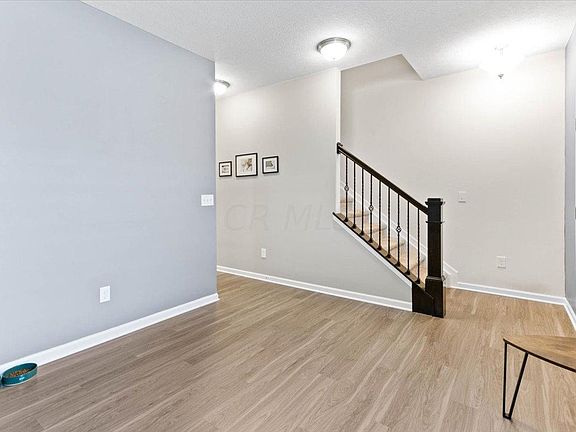 3rd image of 879 Corylus Dr SW