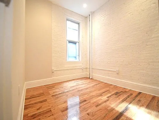 Rented by Citi Habitats | media 37