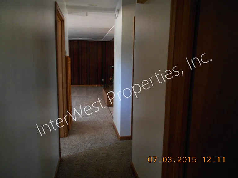 8438 SE Market St — Photo 17