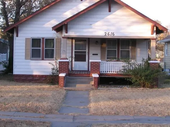 2616 16th St, Great Bend, KS 67530