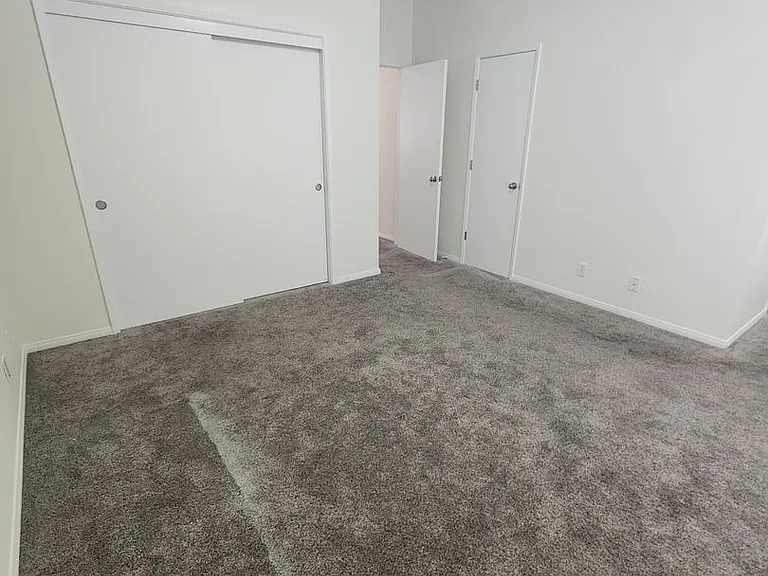 200 S 13th St #302 — Photo 7