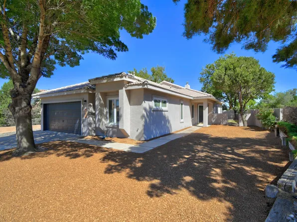 1104 Narcisco St NE, Albuquerque, NM 87112