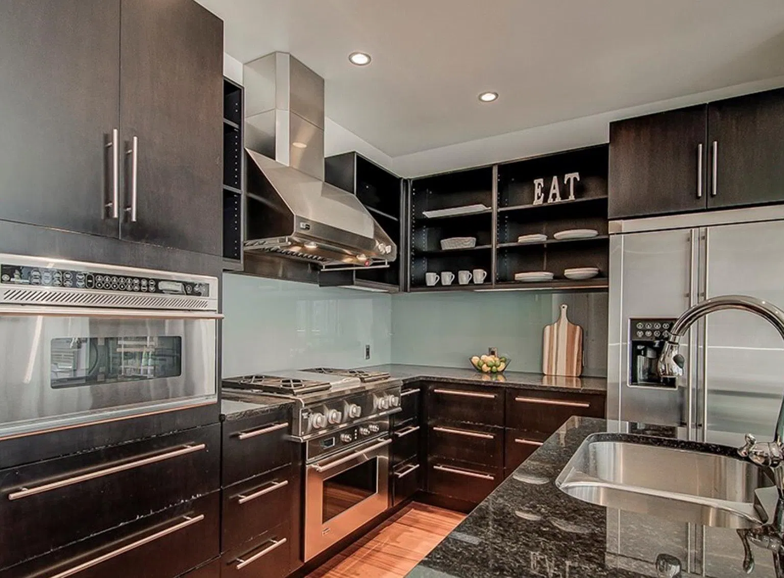 2 bed, 1151 sqft, $4,200 — Photo 3