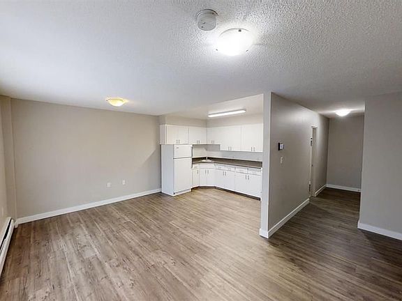 2nd image of 9926 105th Ave #202
