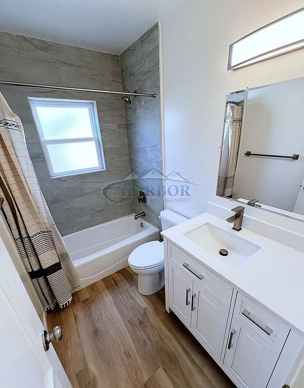 2 bed, 1.0 bath, 812 sqft, $3,095 — Photo 2