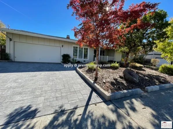 1449 Dos Palos Dr, Walnut Creek, CA 94597