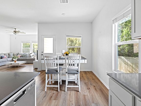5th image of 10605 Steinbeck Dr