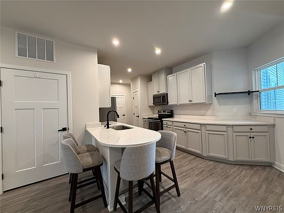 5th image of 191 Stonebridge Rd