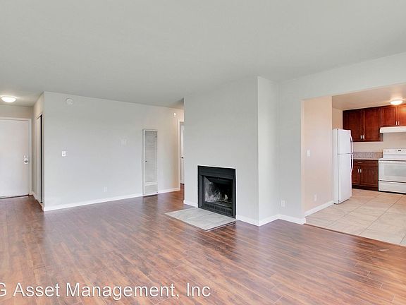 5th image of 16450 Foothill Blvd #15