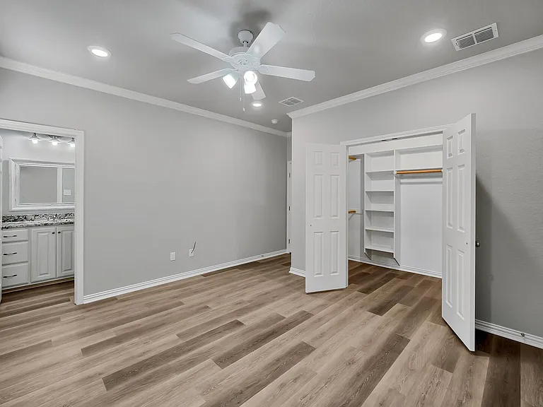504 Alamo Ct — Photo 7
