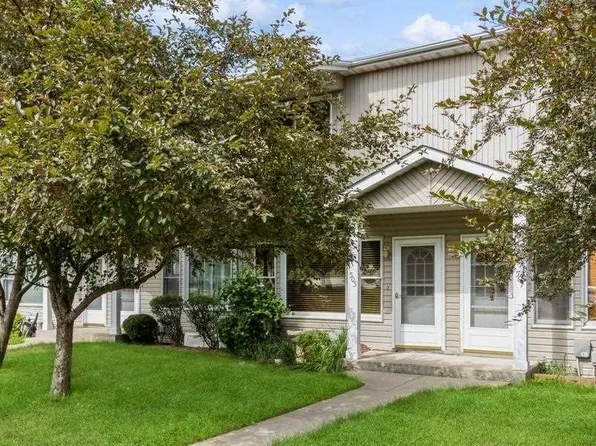 505 Potter St, Tiffin, IA 52340