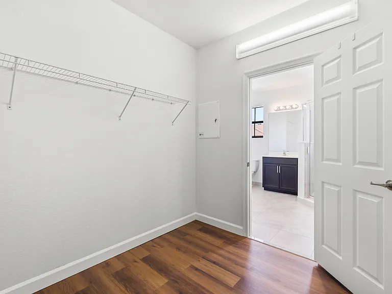 4648 Silver Saw Ln — Photo 29
