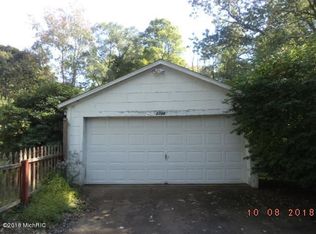 2726 Courtlandt Ave, Kalamazoo, MI 49004