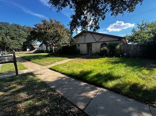 3529 Elm Dr, Grand Prairie, TX 75052