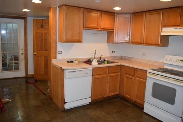 2nd image of 10345 W Talmadge Ave