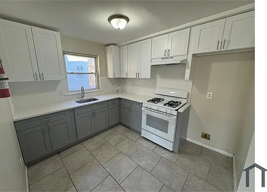 740 S 15th St #1 — Photo 1