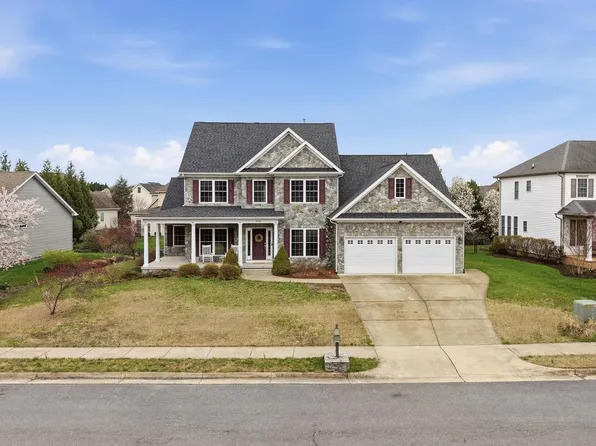 226 Summerfield Dr, Winchester, VA 22602