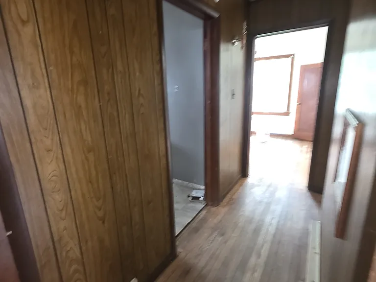 1818 E Clay St — Photo 17