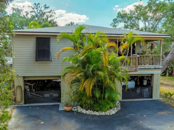 7549 Pier Rd, Port Richey, FL 34668