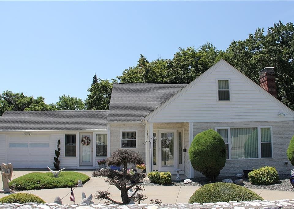 1st image of 316 Waterman Ave