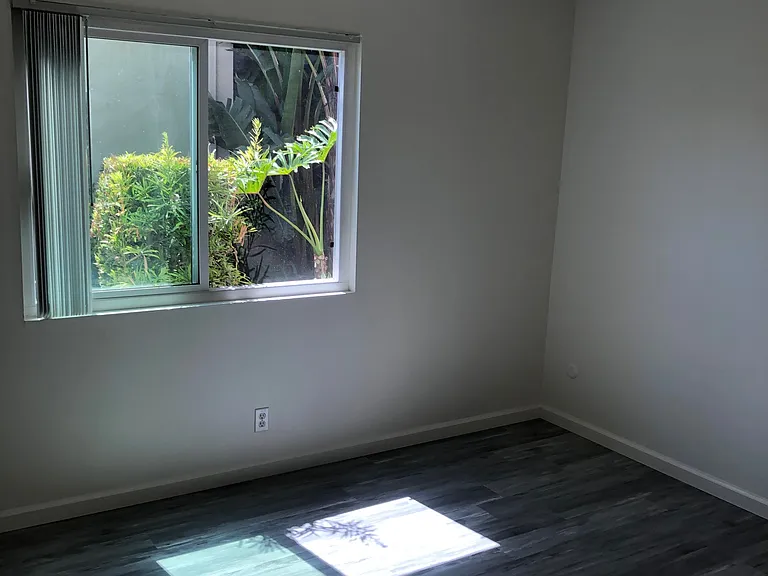 Upstairs bedroom #2 window