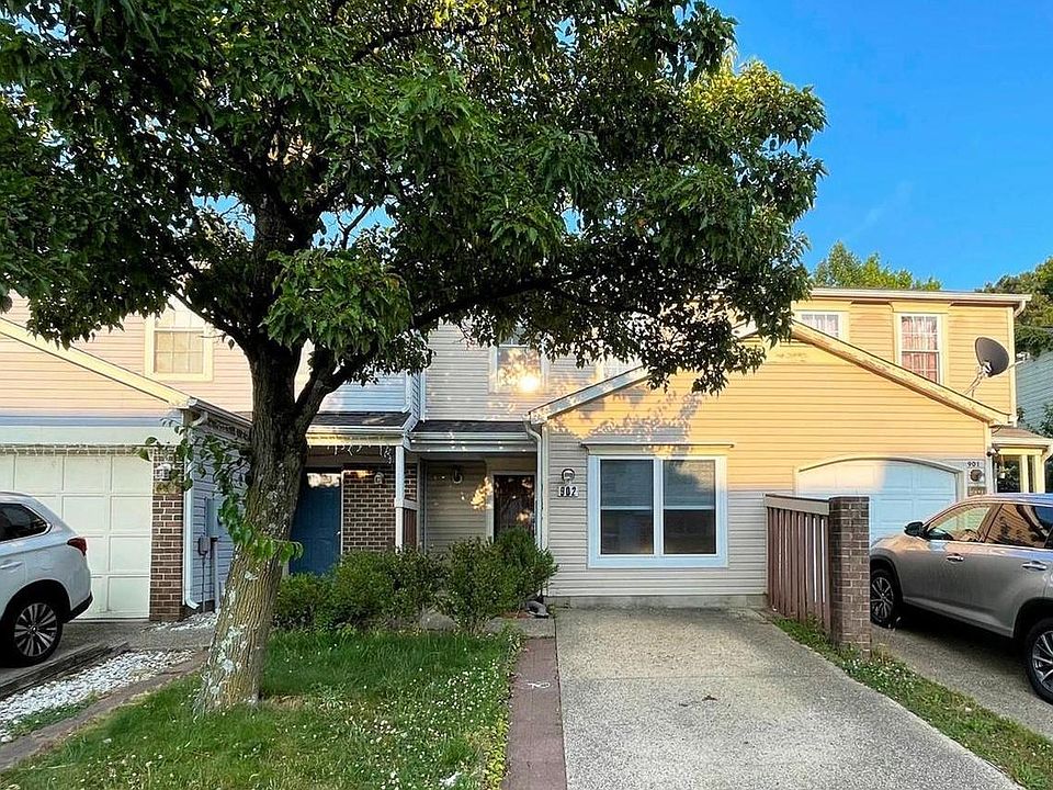 1st image of 46365 Columbus Dr