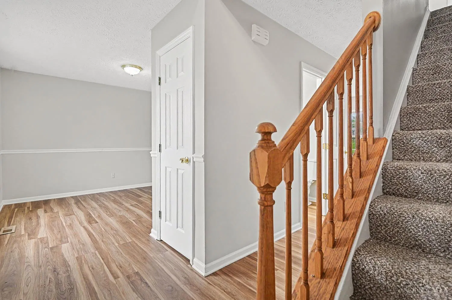 3 bed, 2038 sqft, $2,700 — Photo 2