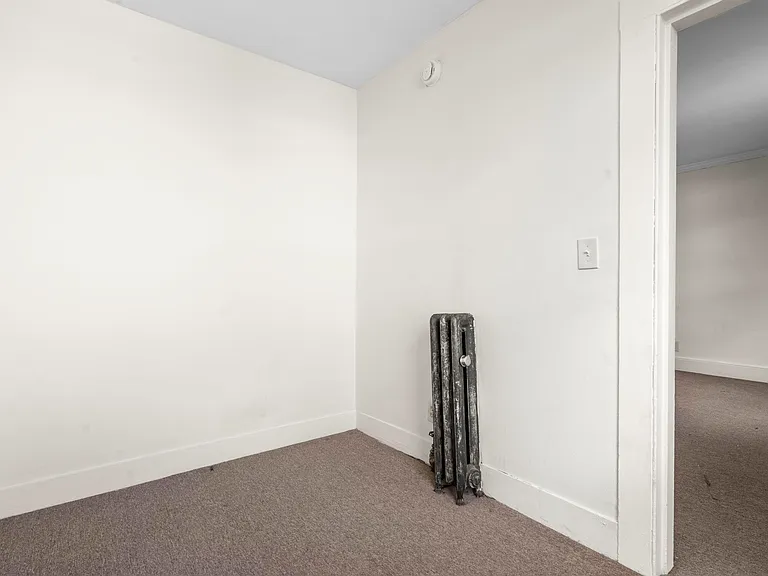 113 E Main St #4 — Photo 10