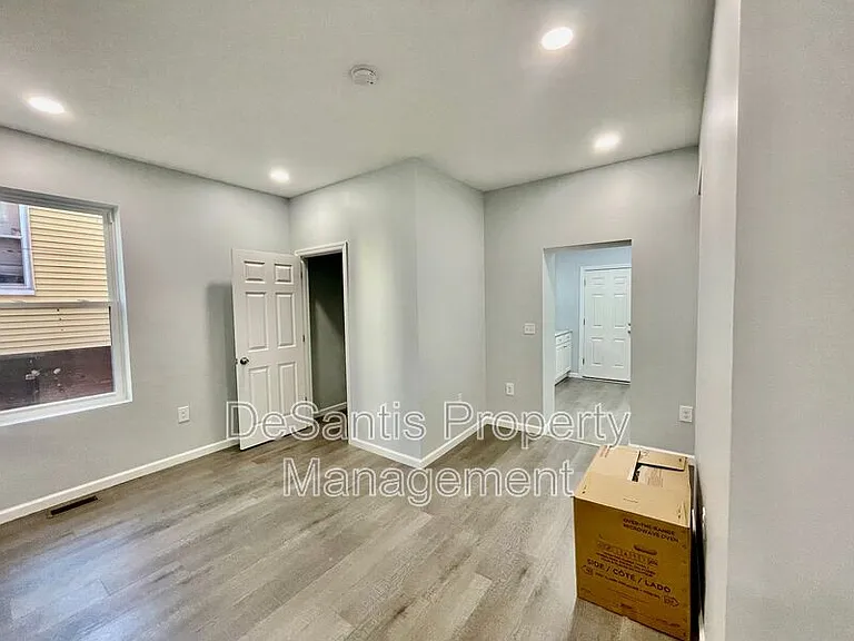 2 Edith Pl — Photo 6