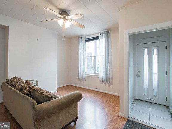 5th image of 2540 S Rosewood St