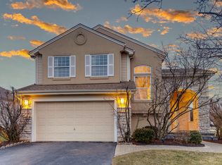 2269 Avalon Dr, Buffalo Grove, IL