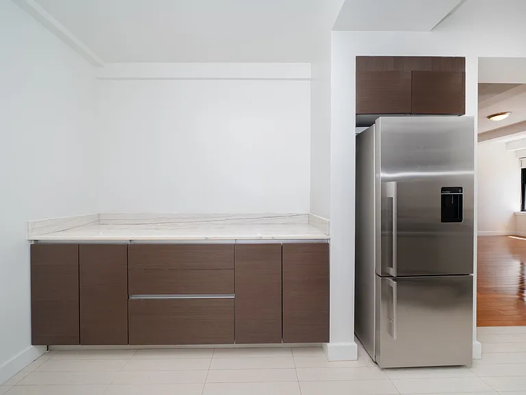 400 E 57th St #15L — Photo 7