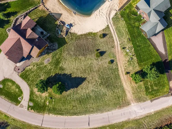 W5561 Castaway Dr, New Lisbon, WI 53950