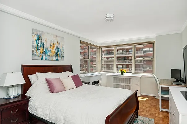 Rented by Corcoran | media 6