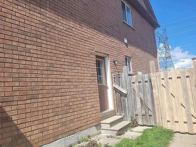 39 Candlebrook Cres — Photo 12