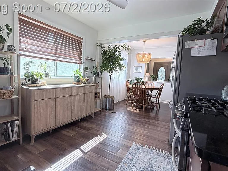 25038 Chernick St — Photo 5