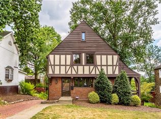 369 Parker Dr, Pittsburgh, PA 15216
