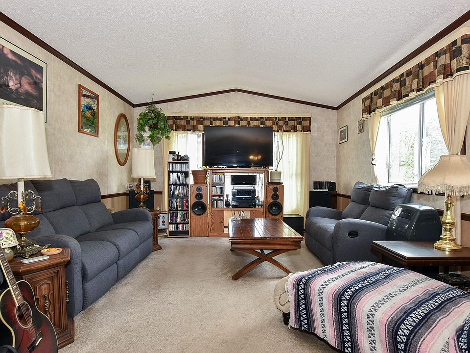 2035 Martens St Abbotsford BC Zillow