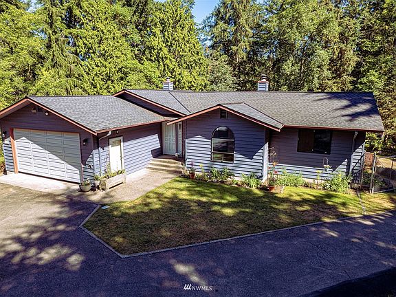 2nd image of 8254 Kaster Dr NE