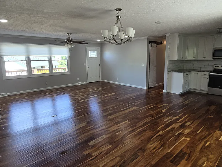 2 Lambeth Ct — Photo 17