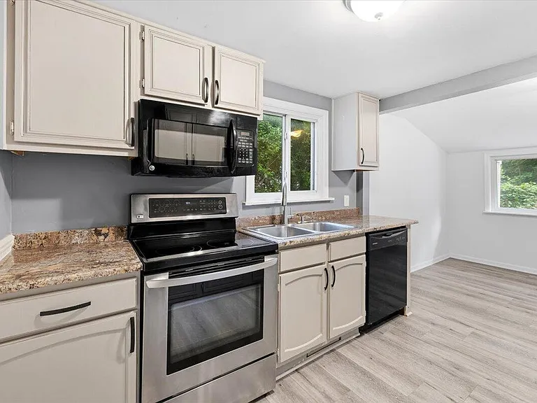 9535 Listeria St — Photo 34