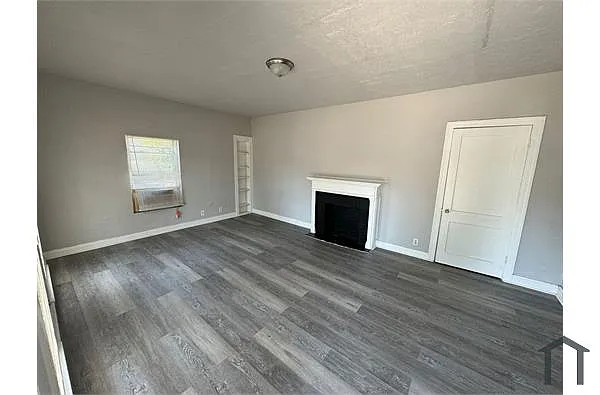 Building Photo - 1142 Lyle St #1