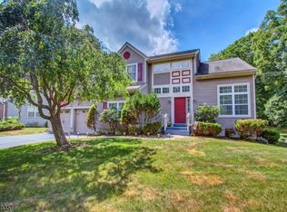 45 Schoolhouse Rd, Oak Ridge, NJ 07438